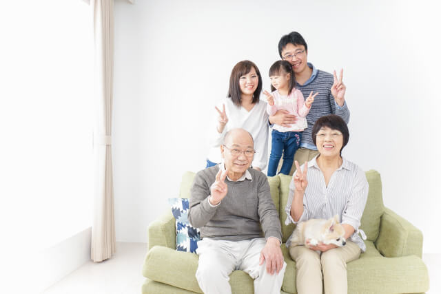 60代のご夫妻と同居ご家族